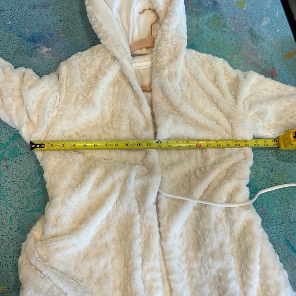 SOFT Blanket Robe - Picture 11 of 13
